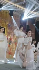 妈妈先是拒绝后是迎合的句子说说