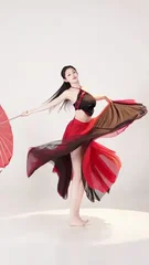岳的下面又黑有肥又
