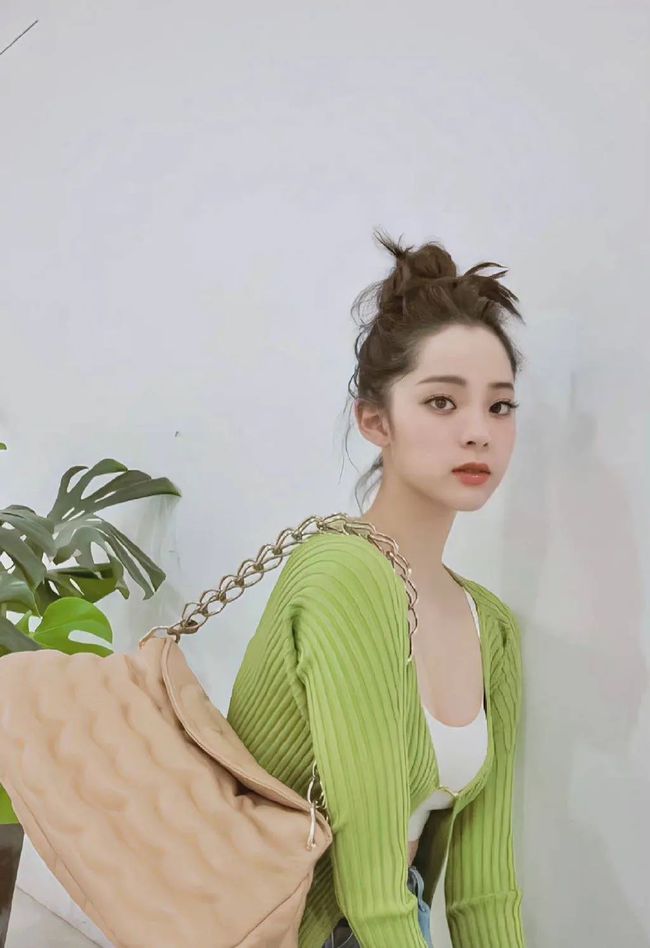 ai少女游戏怎么玩